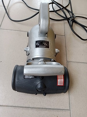 Aurand -M5- 230V Electric 12" Surface Scaler