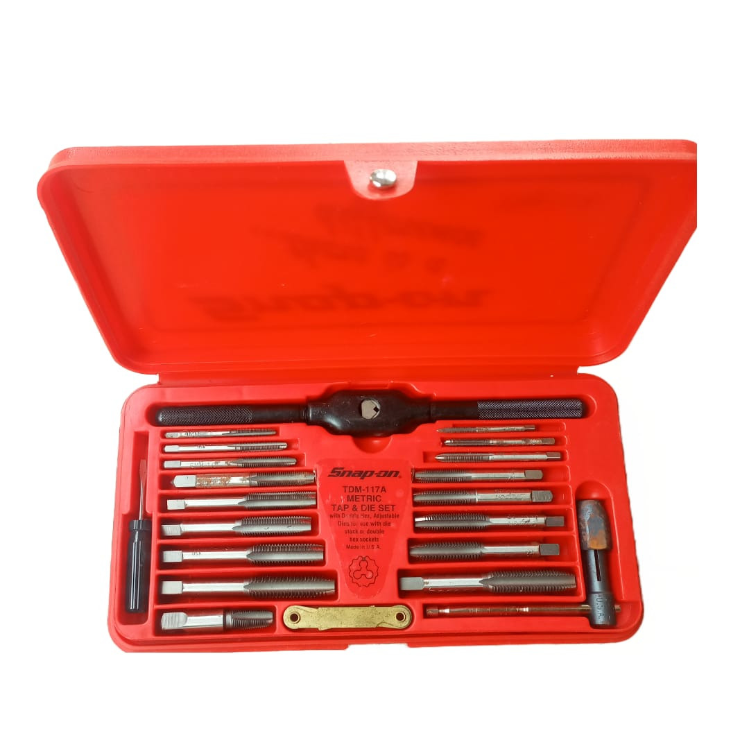 Snap-On TDM117A 3MM-12MM Metric 41 piece Tap & Die Set